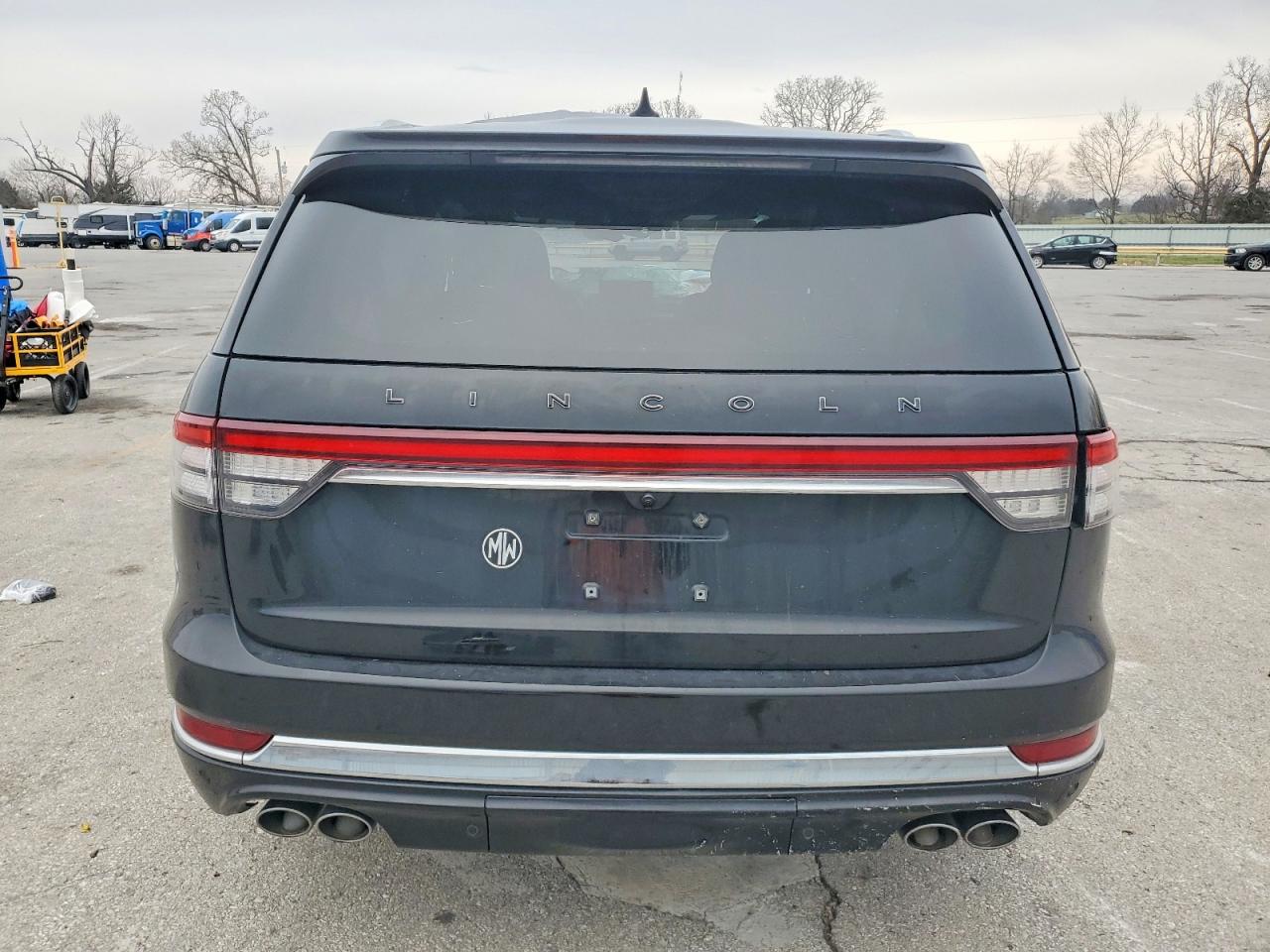 2020 LINCOLN AVIATOR BLACK LABEL photo 6