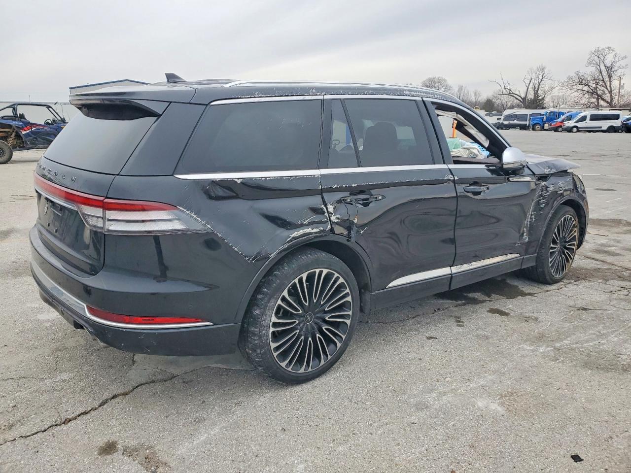 2020 LINCOLN AVIATOR BLACK LABEL photo 3