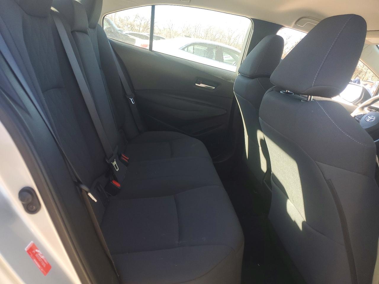 2020 TOYOTA COROLLA LE photo 10