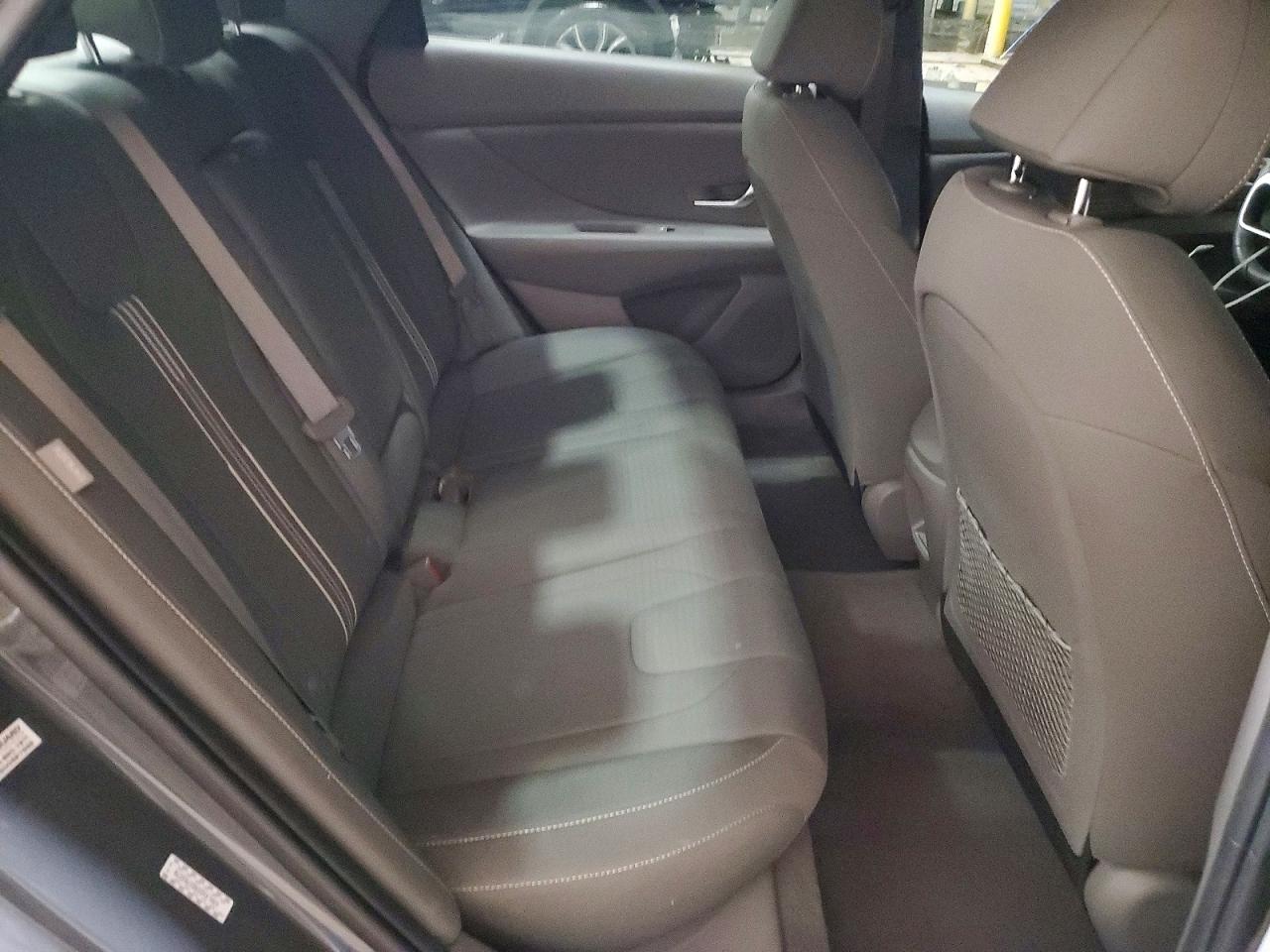 2024 HYUNDAI ELANTRA SEL photo 28