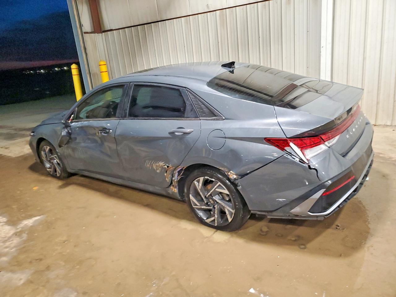 2024 HYUNDAI ELANTRA SEL photo 4