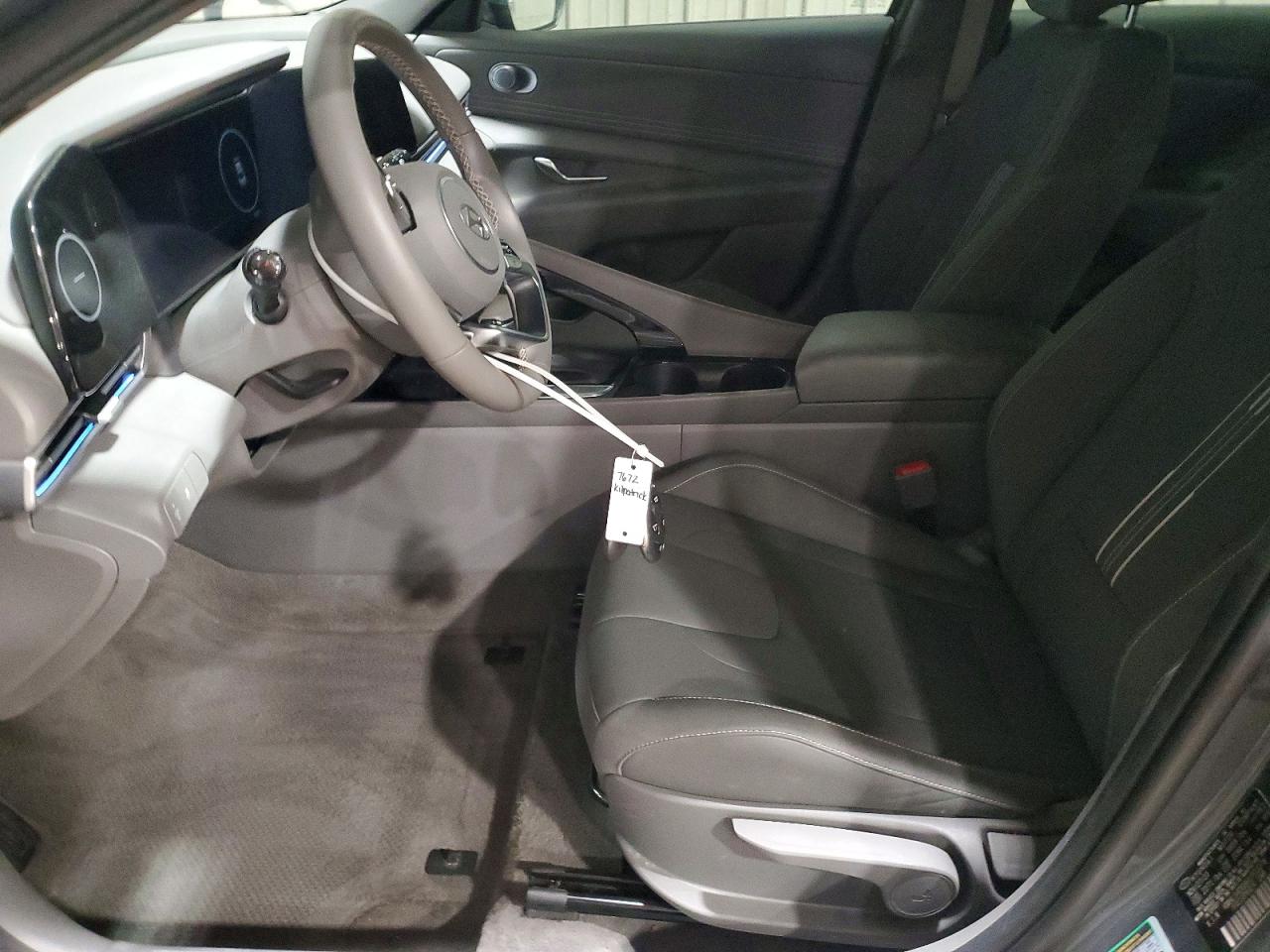 2024 HYUNDAI ELANTRA SEL photo 19