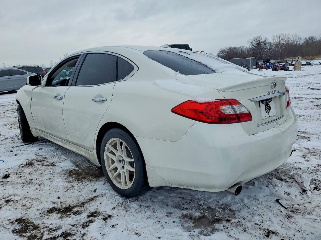 2012 INFINITI M37 X photo 2