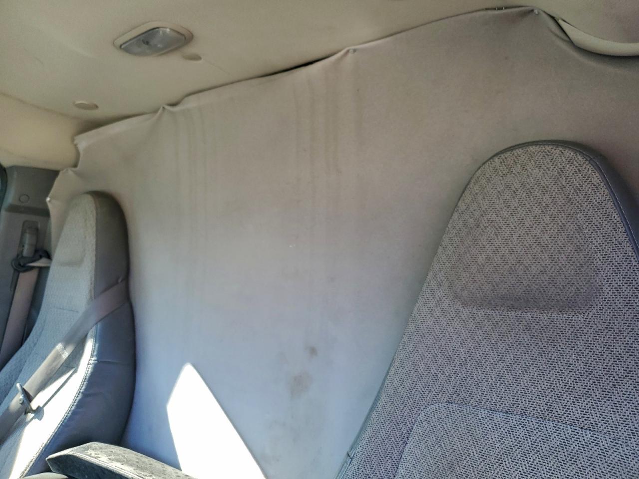 2017 GMC SAVANA G2500 photo 10