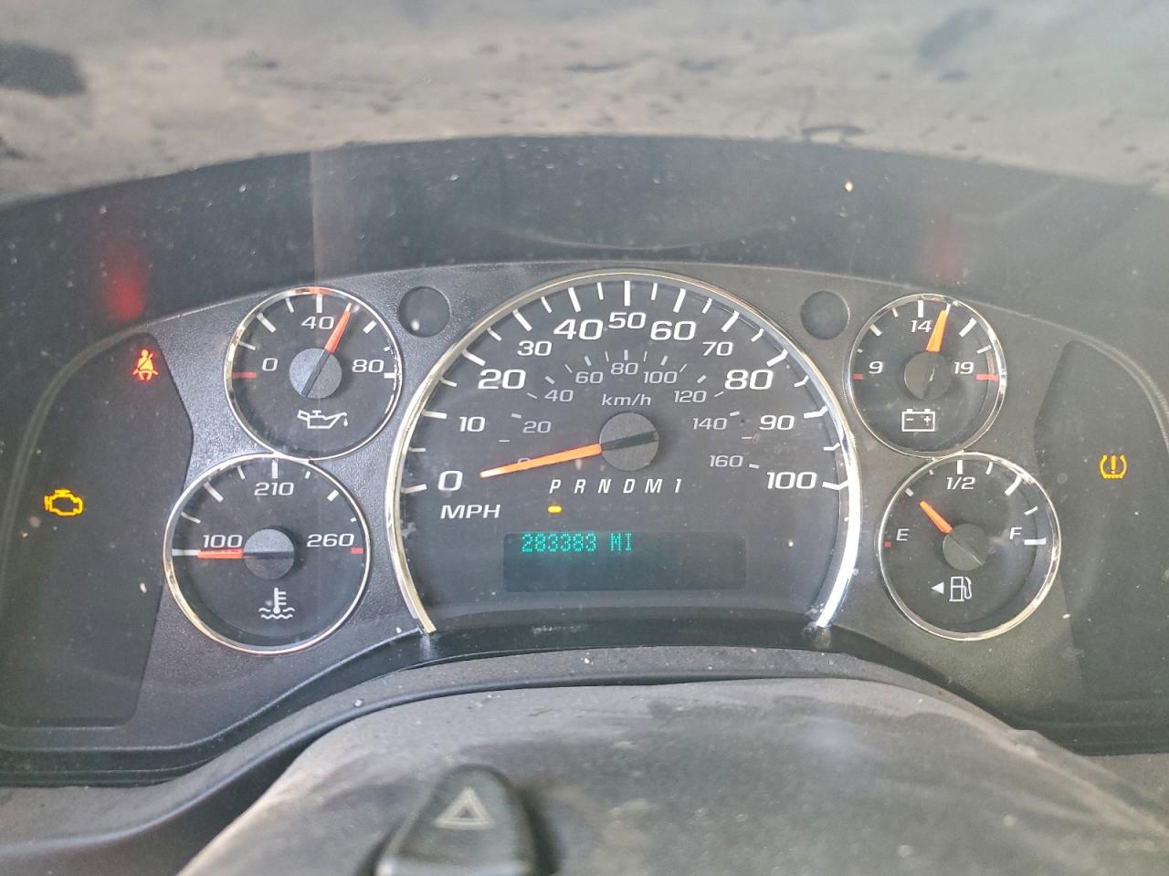 2017 GMC SAVANA G2500 photo 9