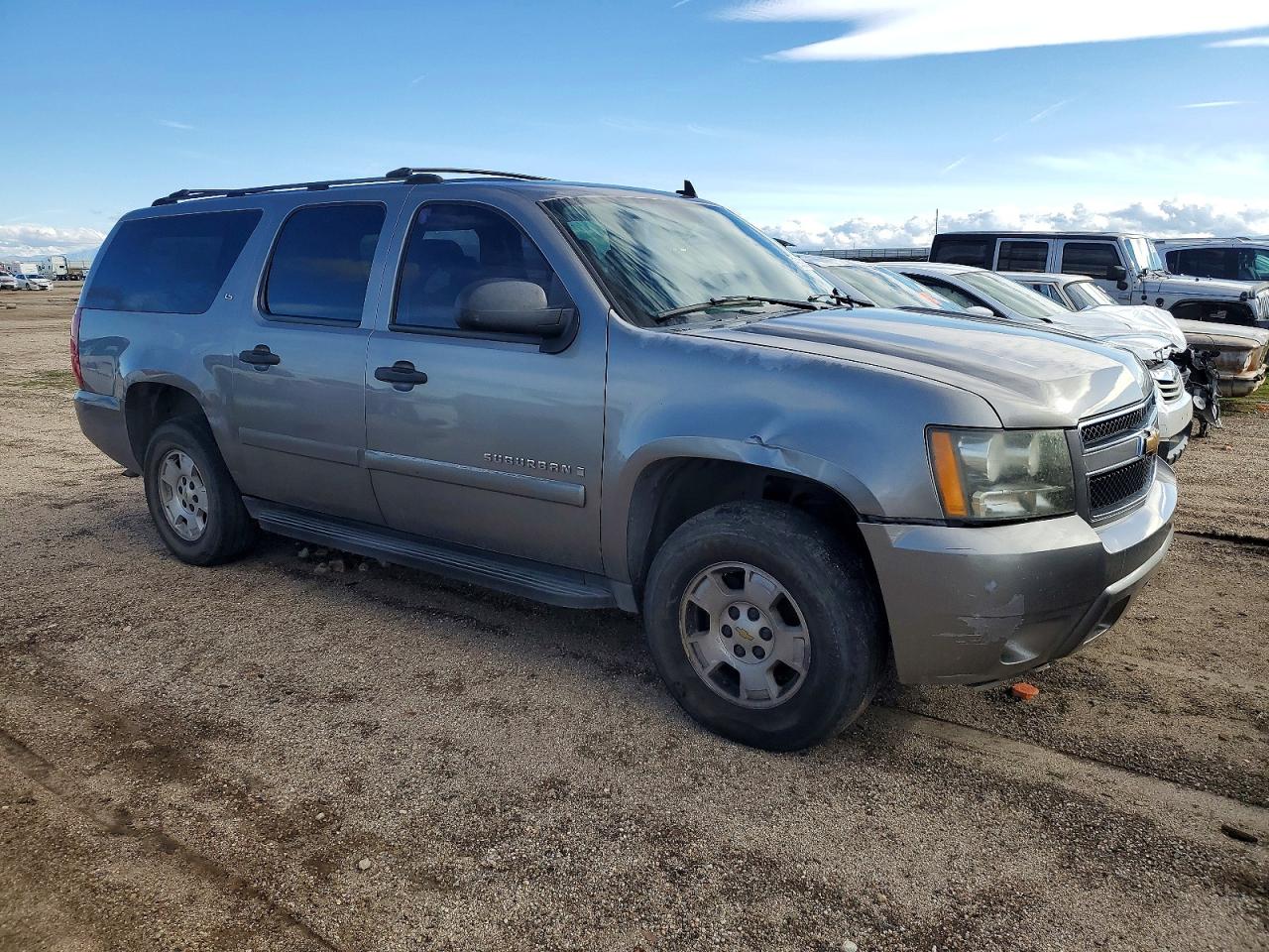 2007 CHEVROLET SUBURBAN photo 4