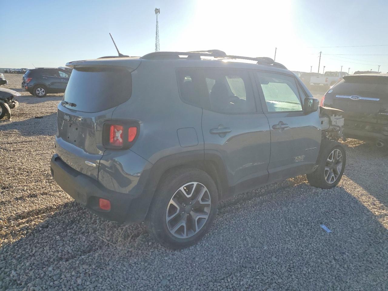 2017 JEEP RENEGADE LATITUDE photo 3