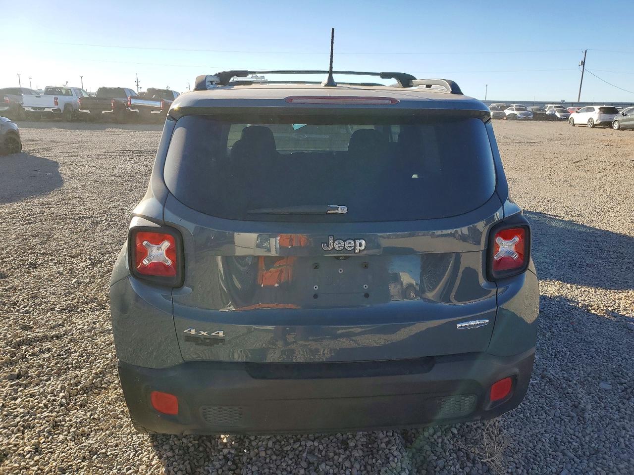 2017 JEEP RENEGADE LATITUDE photo 6
