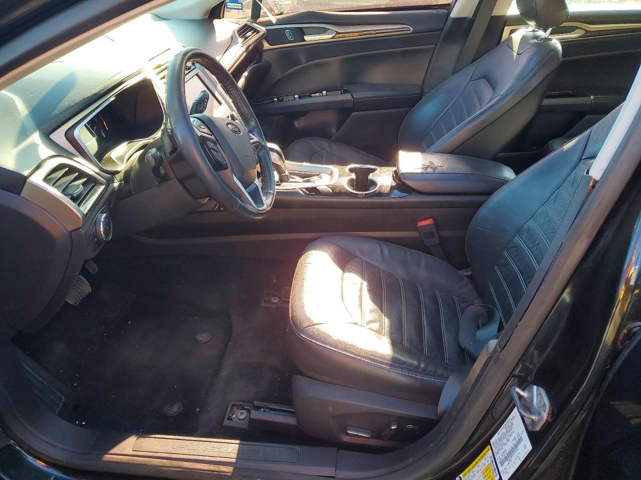 2015 FORD FUSION SE photo 13