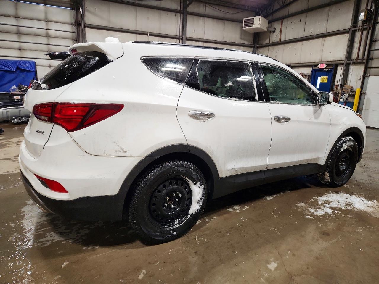 2017 HYUNDAI SANTA FE SPORT photo 3
