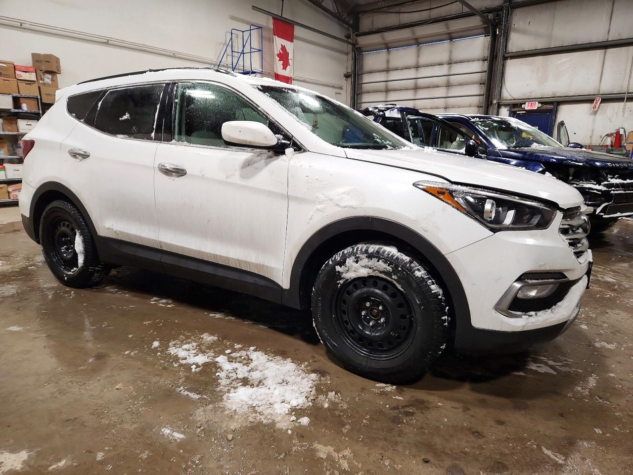 2017 HYUNDAI SANTA FE SPORT photo 4