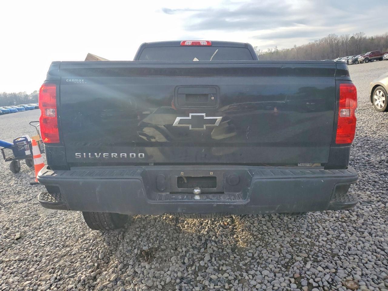 2017 CHEVROLET SILVERADO K1500 photo 6