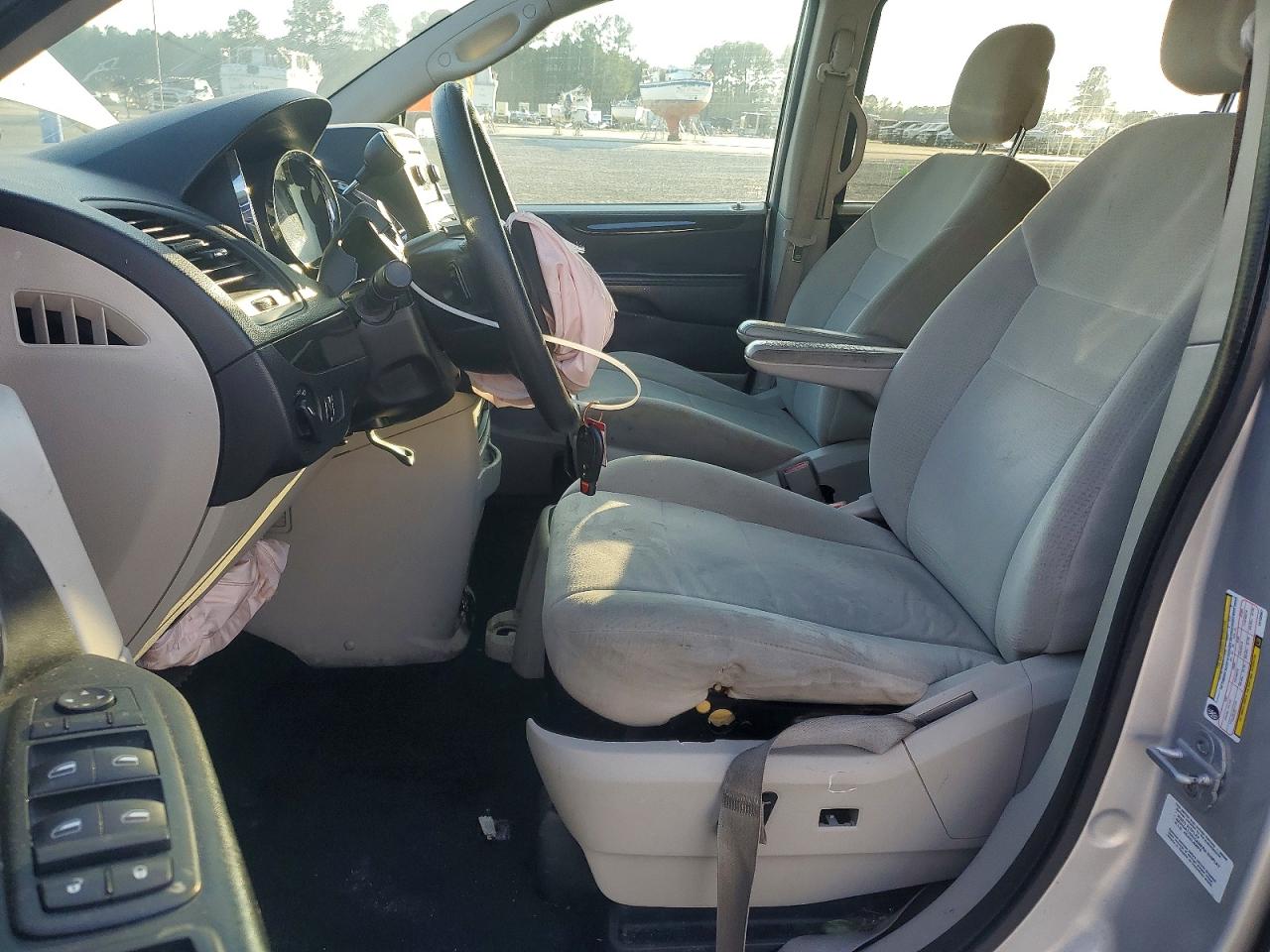 2012 DODGE GRAND CARAVAN SXT photo 7
