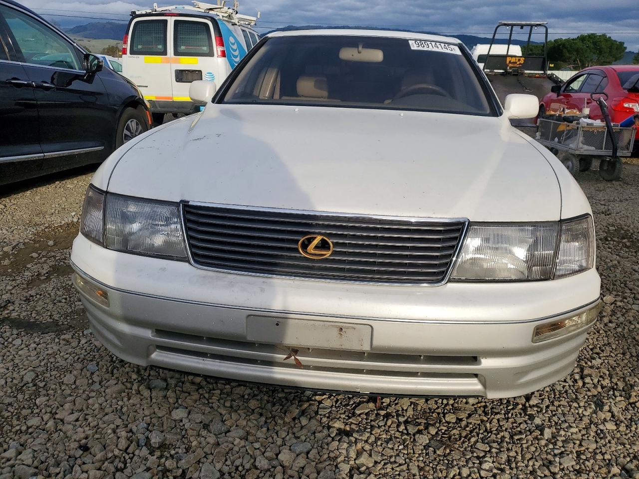 1996 LEXUS LS 400 photo 13