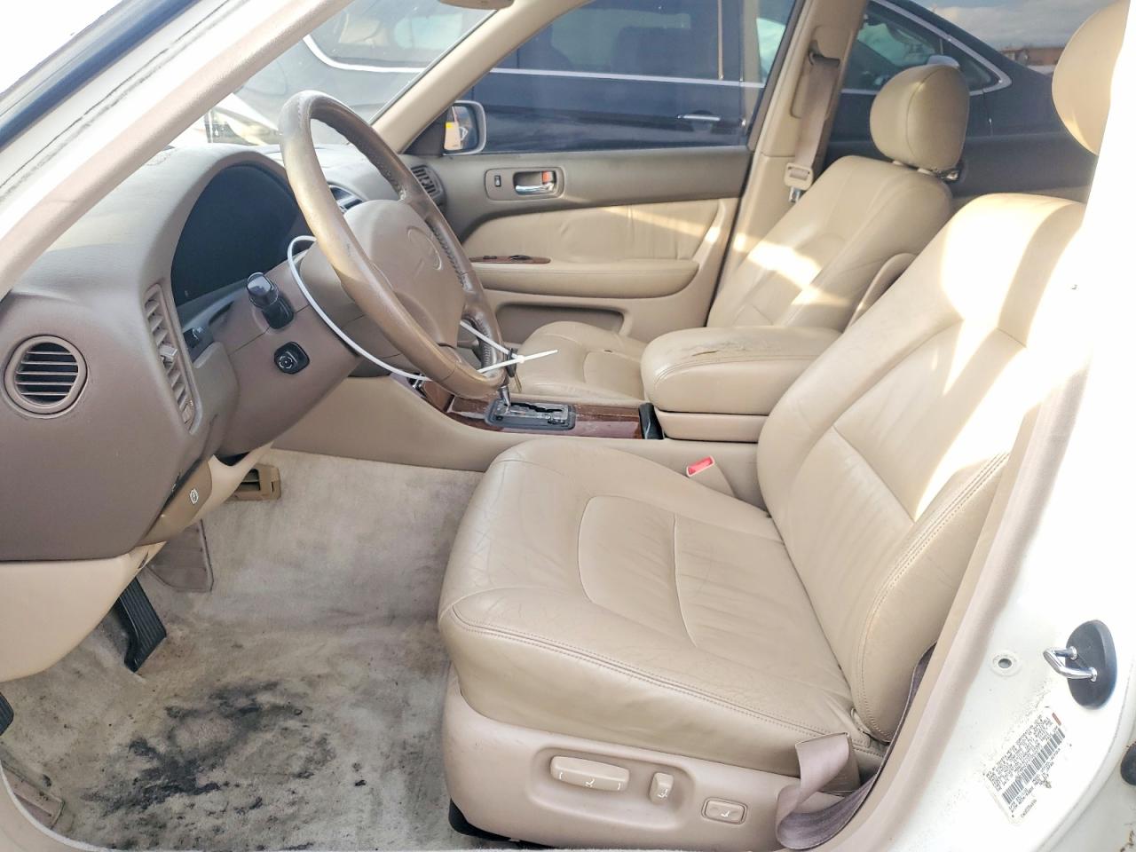 1996 LEXUS LS 400 photo 19