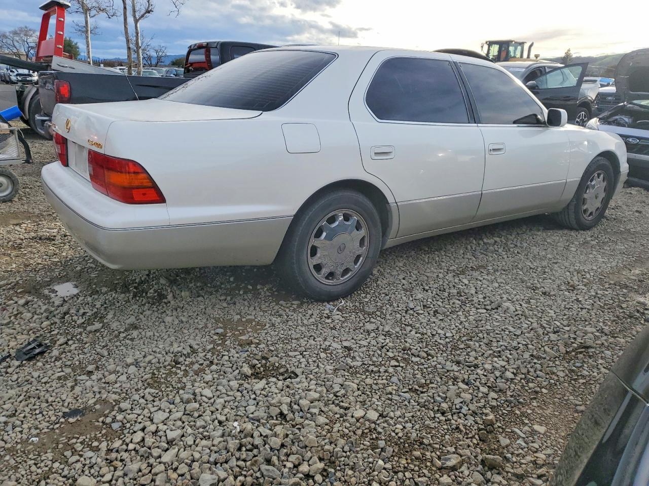 1996 LEXUS LS 400 photo 7