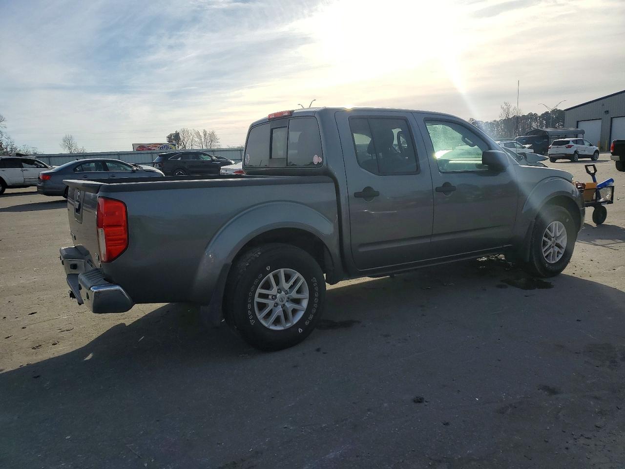 2017 NISSAN FRONTIER S photo 3