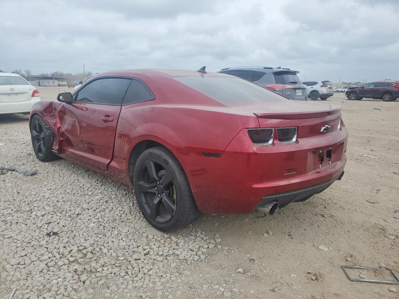 2011 CHEVROLET CAMARO LT photo 2