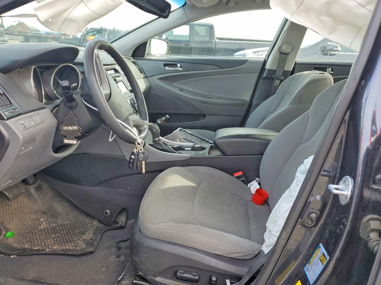 2014 HYUNDAI SONATA GLS photo 13