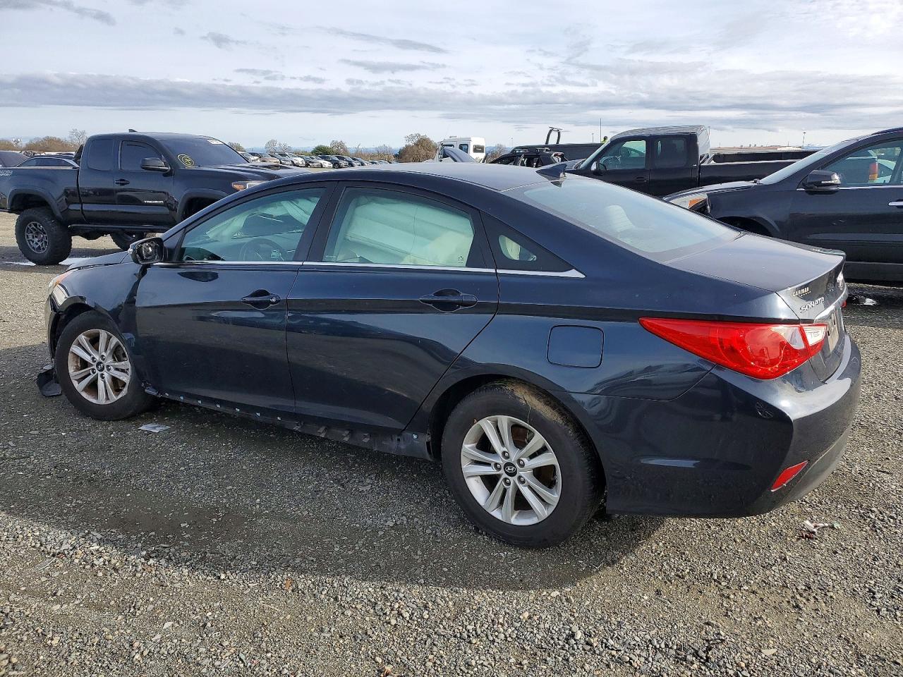 2014 HYUNDAI SONATA GLS photo 3