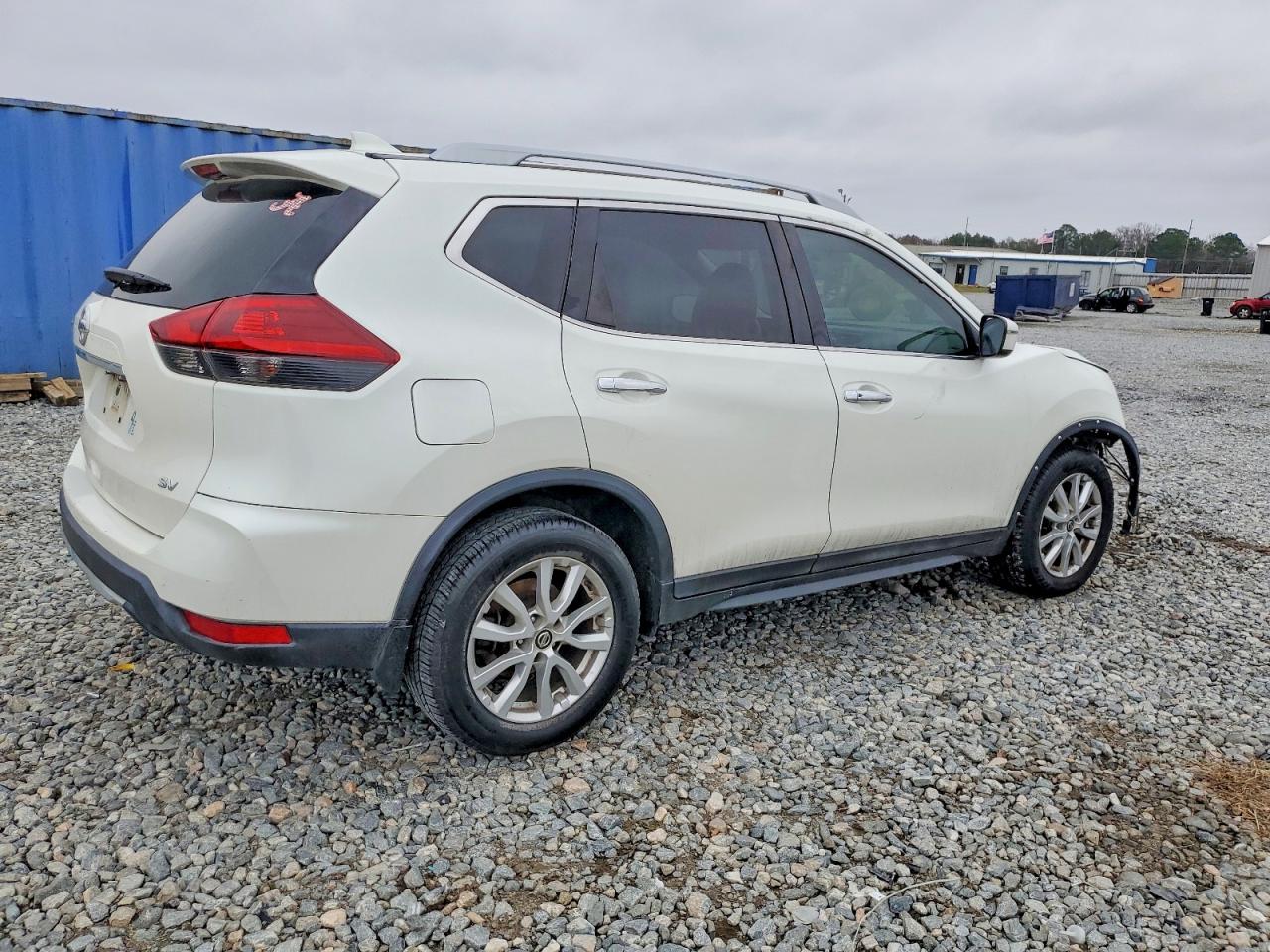 2018 NISSAN ROGUE S photo 3