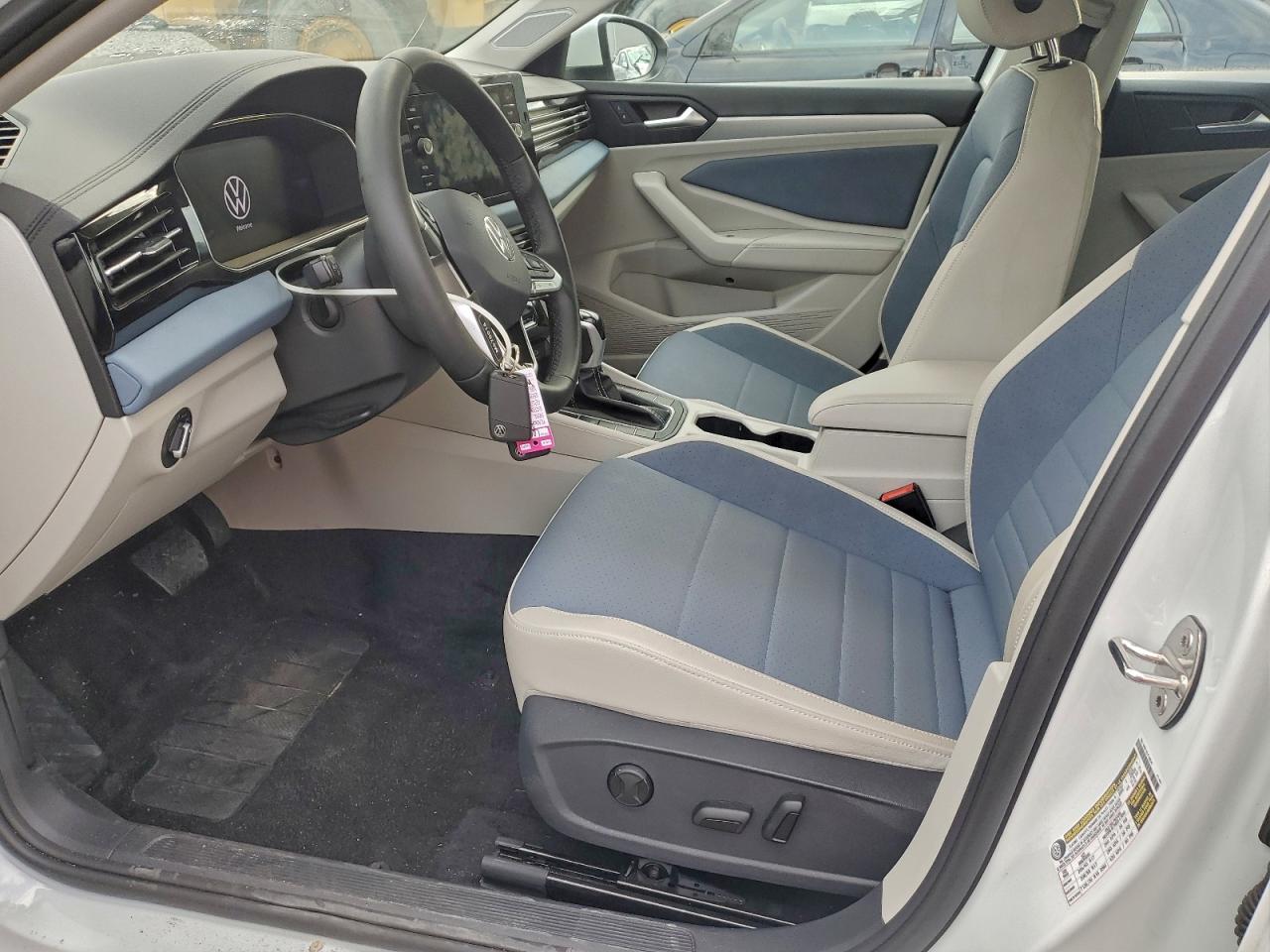 2025 VOLKSWAGEN JETTA SE photo 19