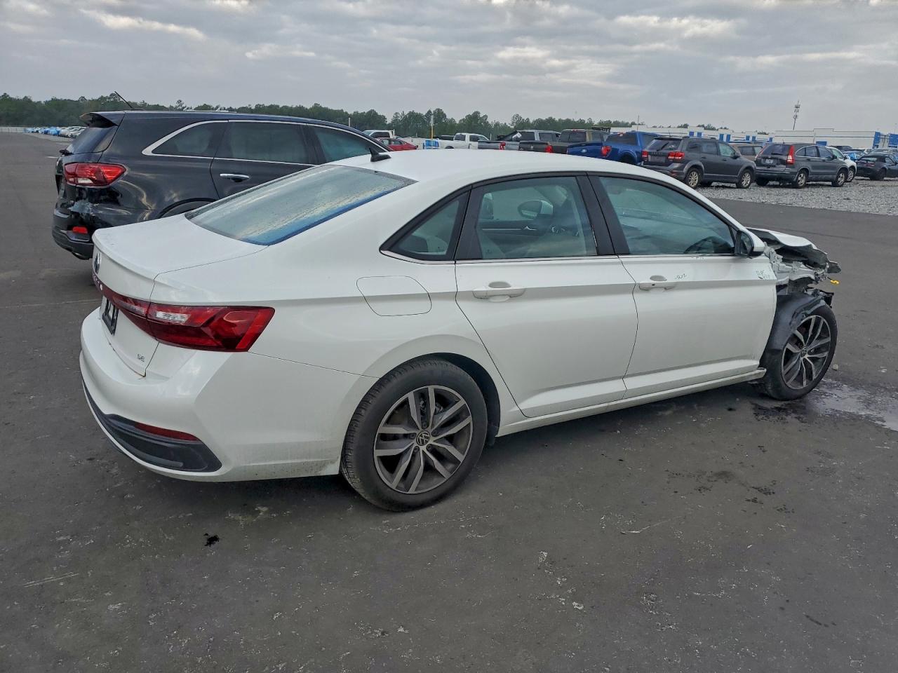 2025 VOLKSWAGEN JETTA SE photo 7