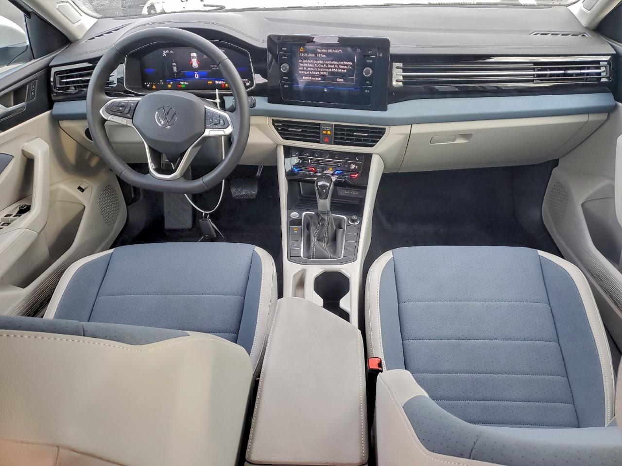 2025 VOLKSWAGEN JETTA SE photo 22