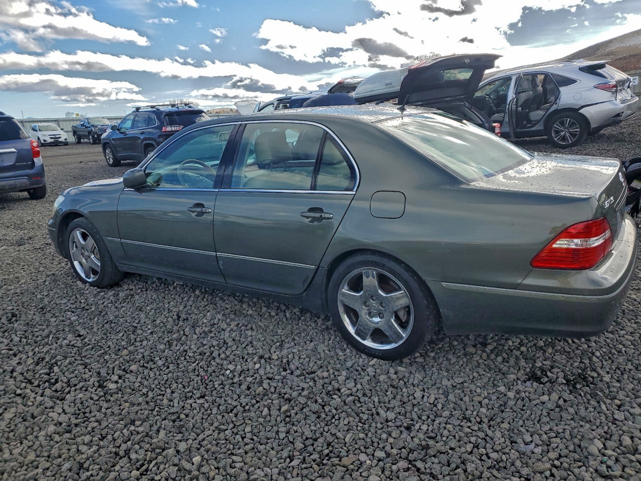 2005 LEXUS LS 430 photo 2