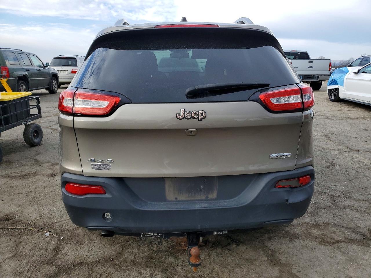 2017 JEEP CHEROKEE LATITUDE photo 6