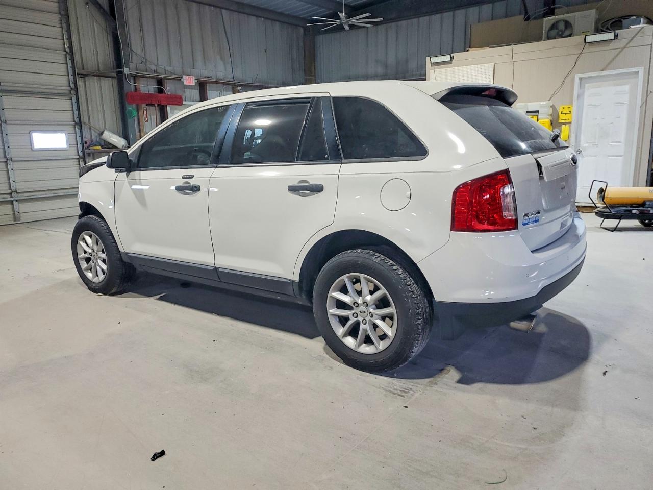 2013 FORD EDGE SE photo 2