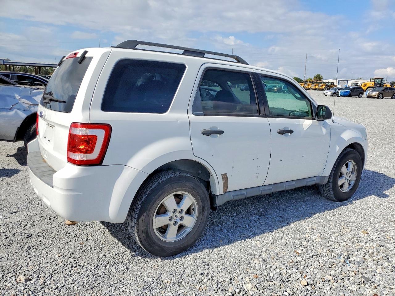 2012 FORD ESCAPE XLT photo 3