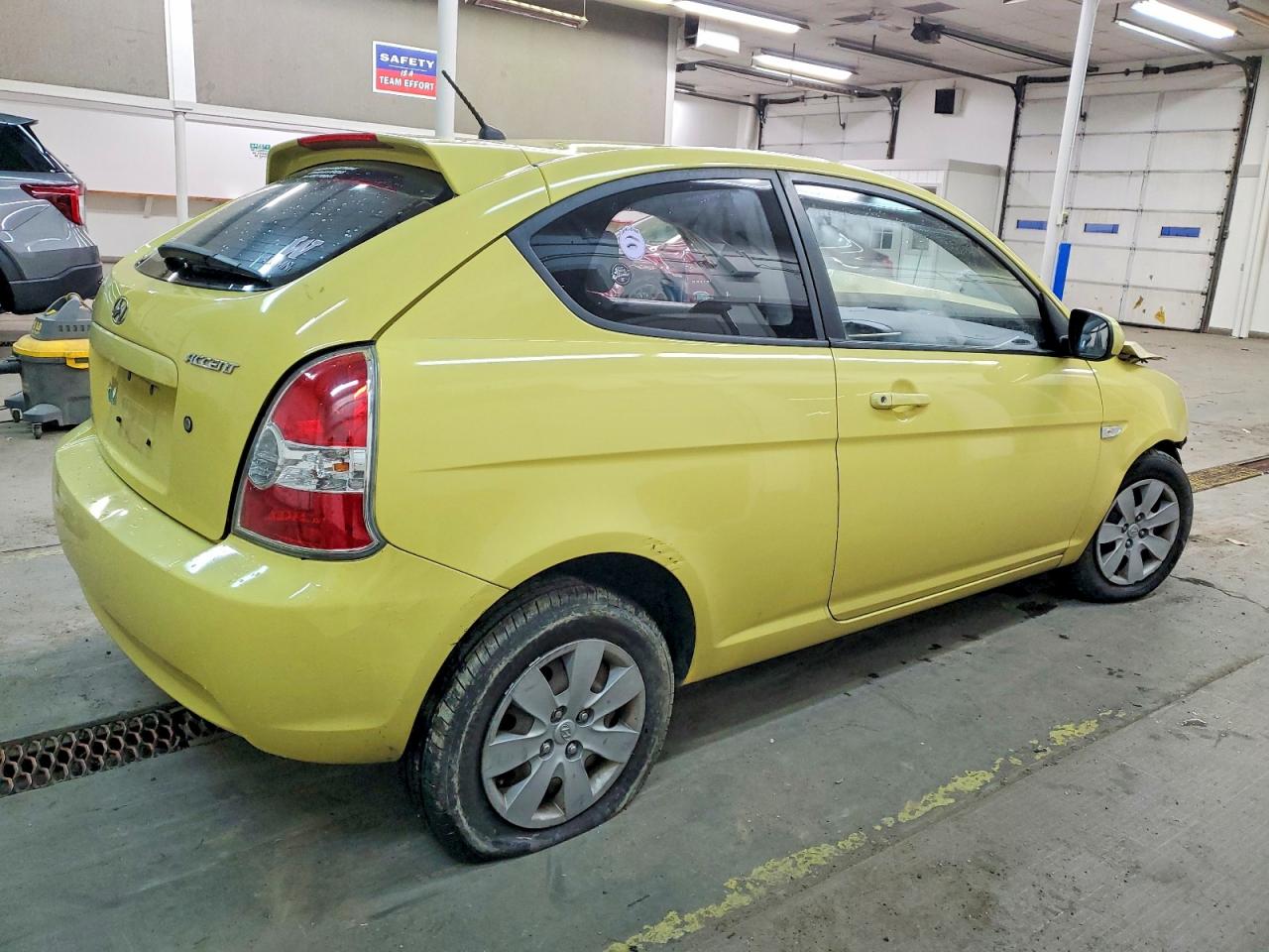 2010 HYUNDAI ACCENT BLUE photo 3