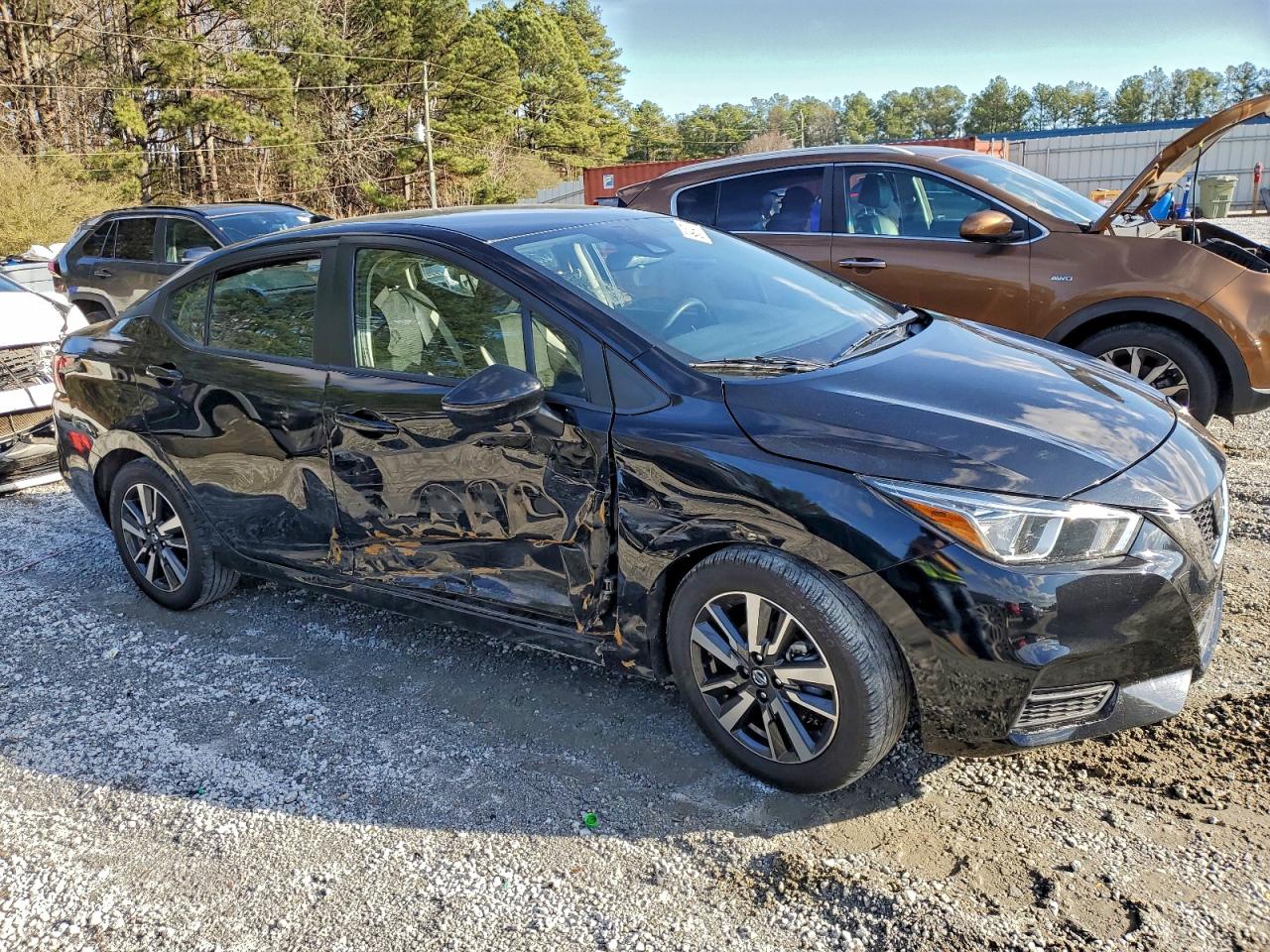 2021 NISSAN VERSA SV photo 4