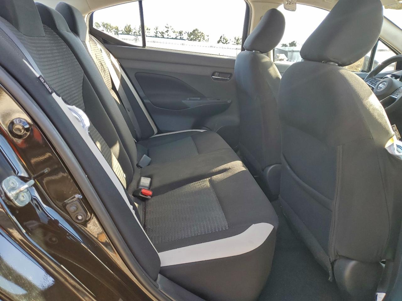 2021 NISSAN VERSA SV photo 10
