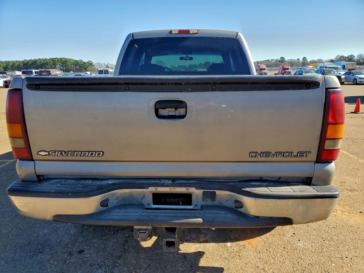 2002 CHEVROLET SILVERADO C1500 HEAVY DUTY photo 6