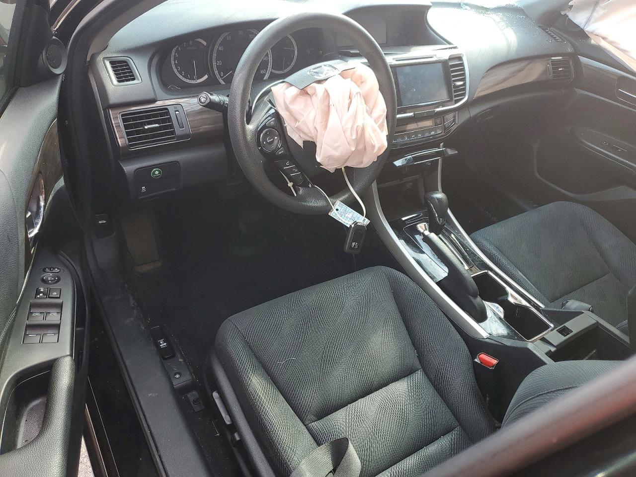 2017 HONDA ACCORD EX photo 8