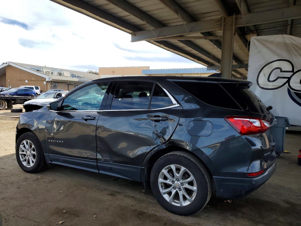 2019 CHEVROLET EQUINOX LT photo 2