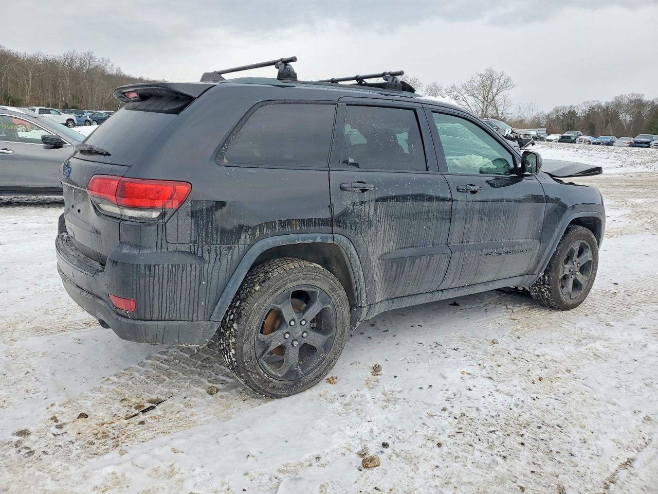 2018 JEEP GRAND CHEROKEE LAREDO photo 5