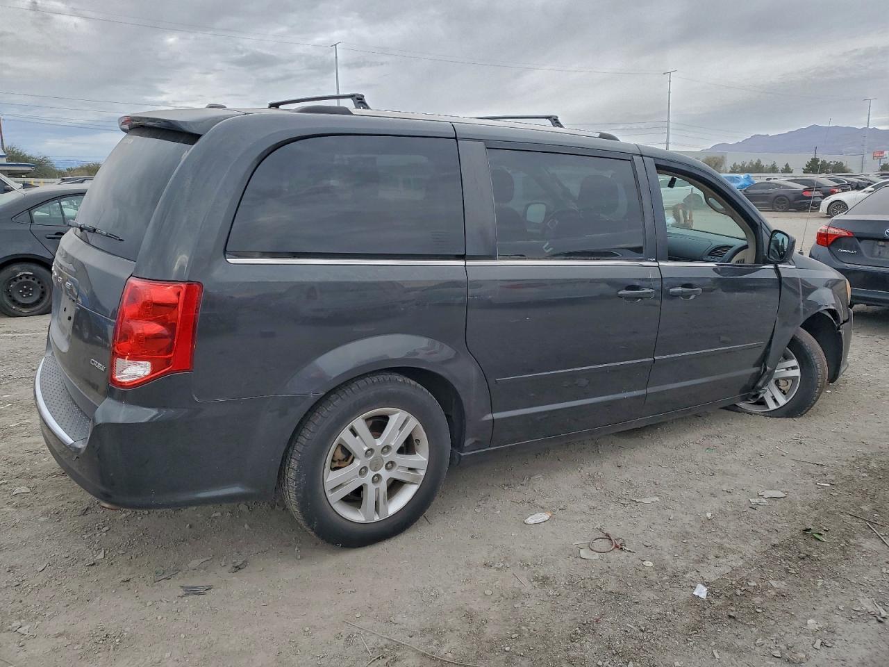 2012 DODGE GRAND CARAVAN CREW photo 3