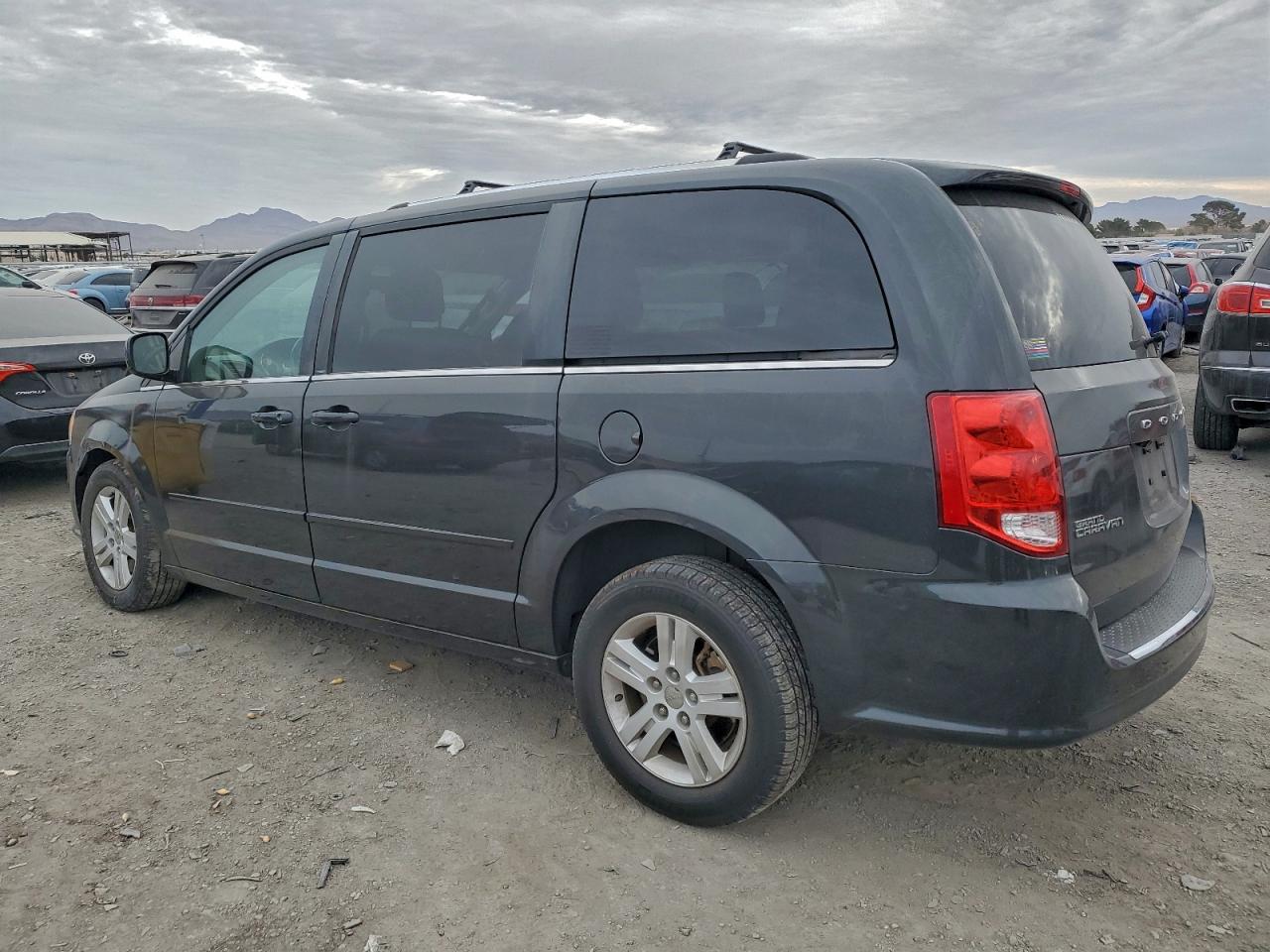 2012 DODGE GRAND CARAVAN CREW photo 2