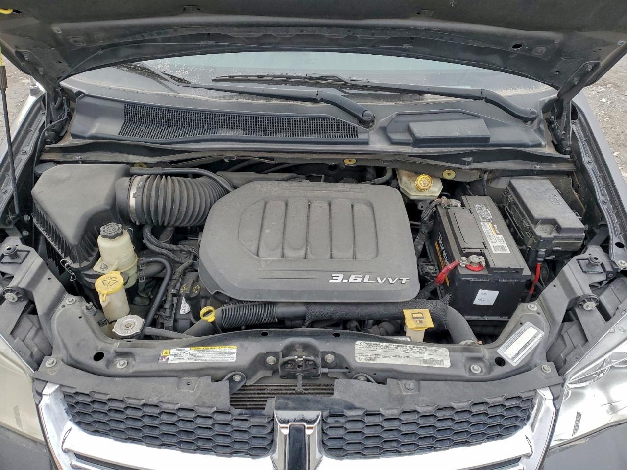 2012 DODGE GRAND CARAVAN CREW photo 12