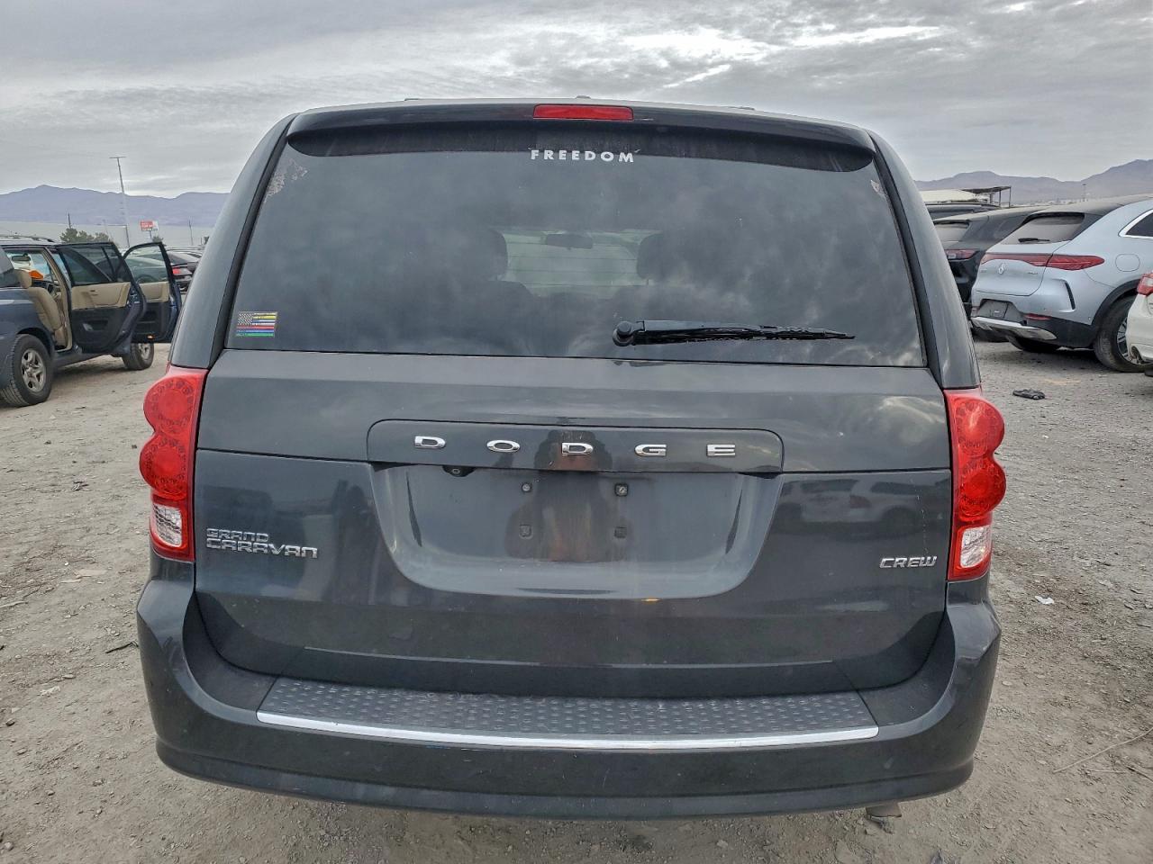 2012 DODGE GRAND CARAVAN CREW photo 6