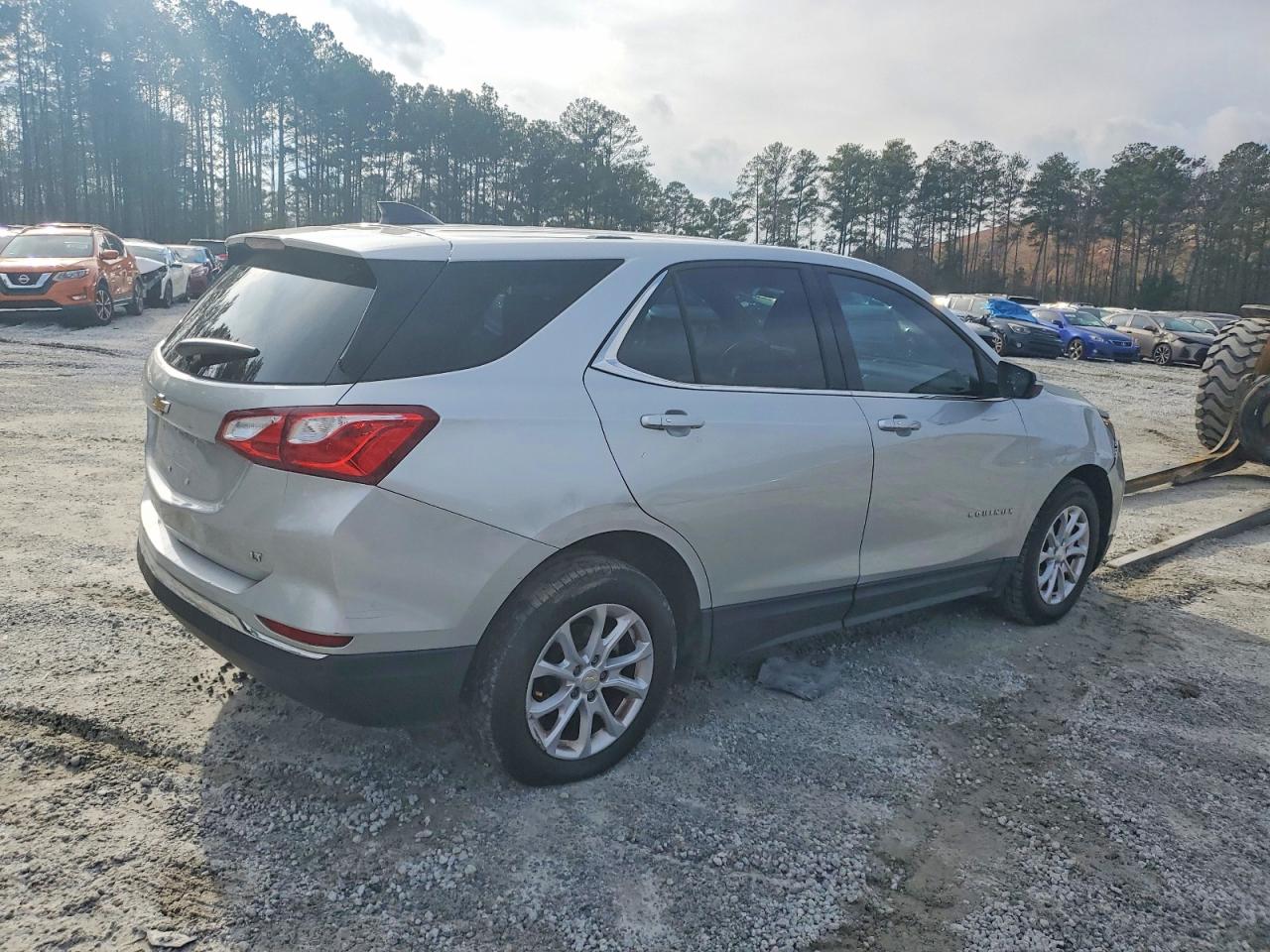 2018 CHEVROLET EQUINOX LT photo 3