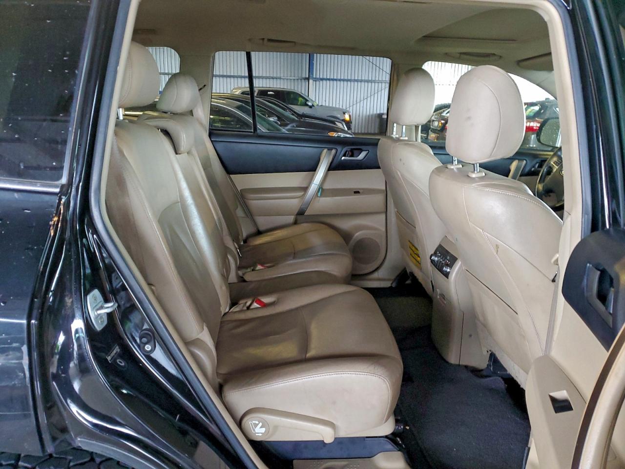 2013 TOYOTA HIGHLANDER HYBRID photo 11