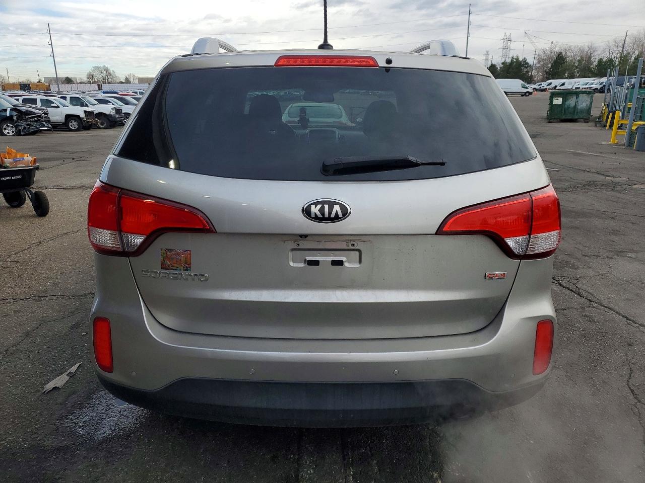 2014 KIA SORENTO LX photo 6