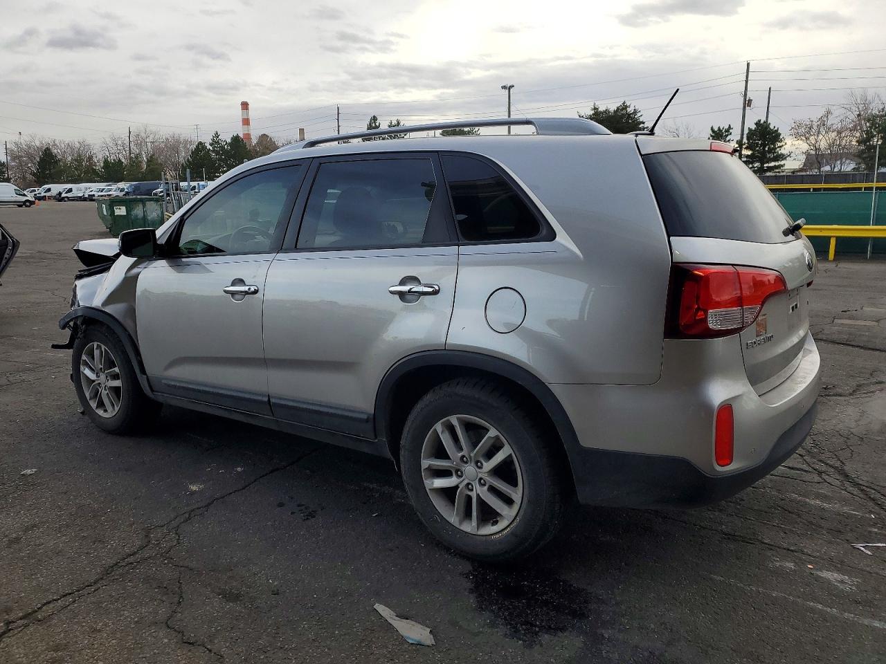 2014 KIA SORENTO LX photo 2