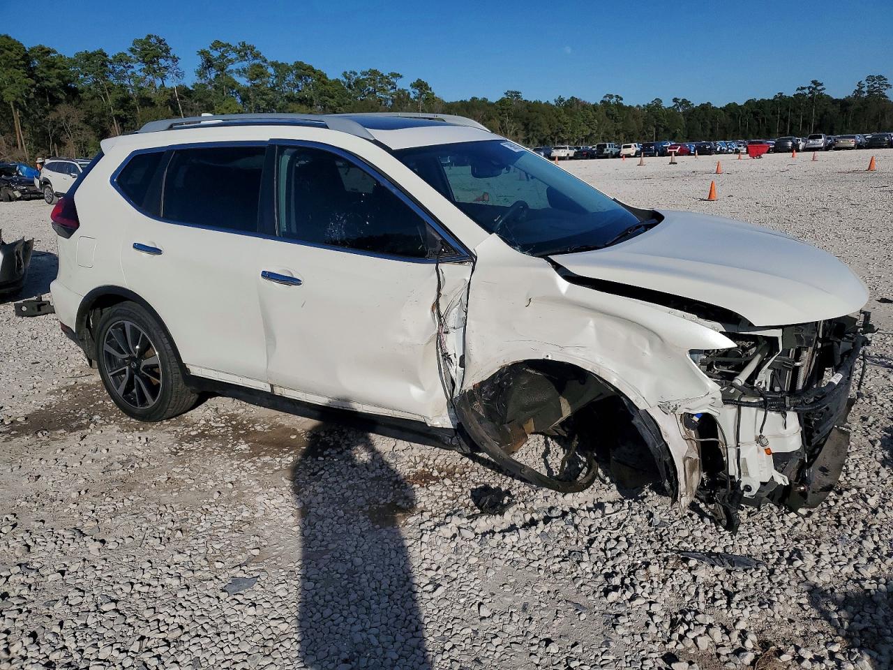 2019 NISSAN ROGUE S photo 4