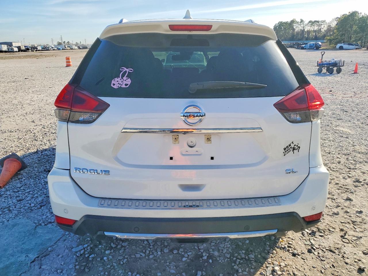 2019 NISSAN ROGUE S photo 6