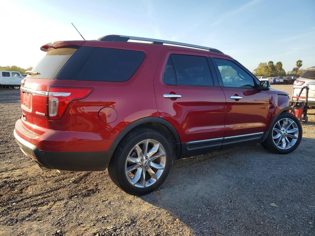 2013 FORD EXPLORER XLT photo 3